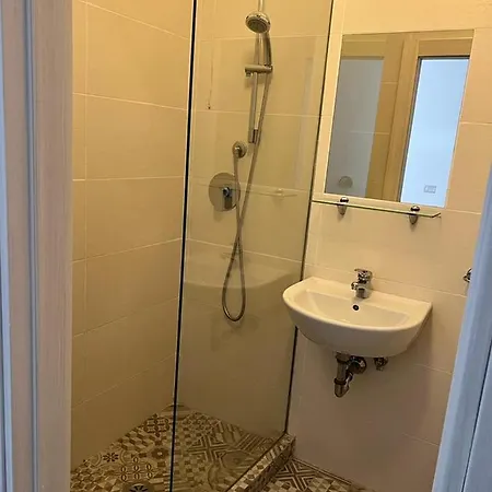 Hotel Ubika 2*