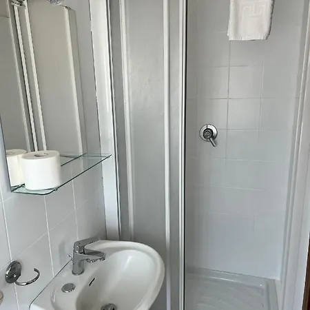 Hotel Ubika 2*